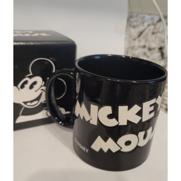 Disney Mickey Mouse Etched 3D Print Retro Black and White Coffee Mug 12 OZ NIB - Picture 8 of 10